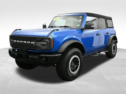 Used 2023 Ford Bronco Badlands image 8