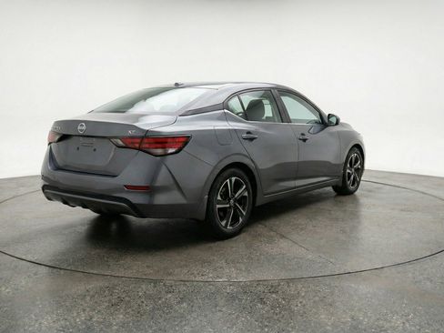 Used 2025 Nissan Sentra SV FWD image 9