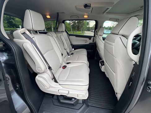 Used 2025 Honda Odyssey Touring image 16