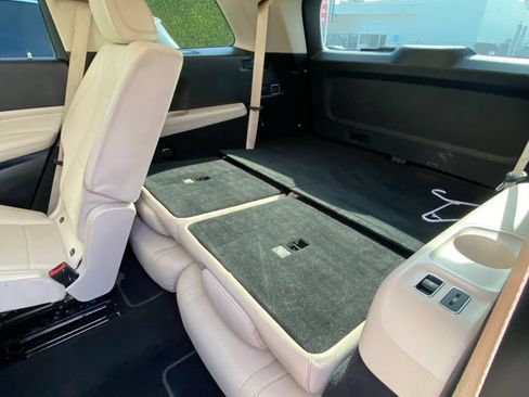 Used 2021 Mercedes-Benz GLS 450 4MATIC image 13