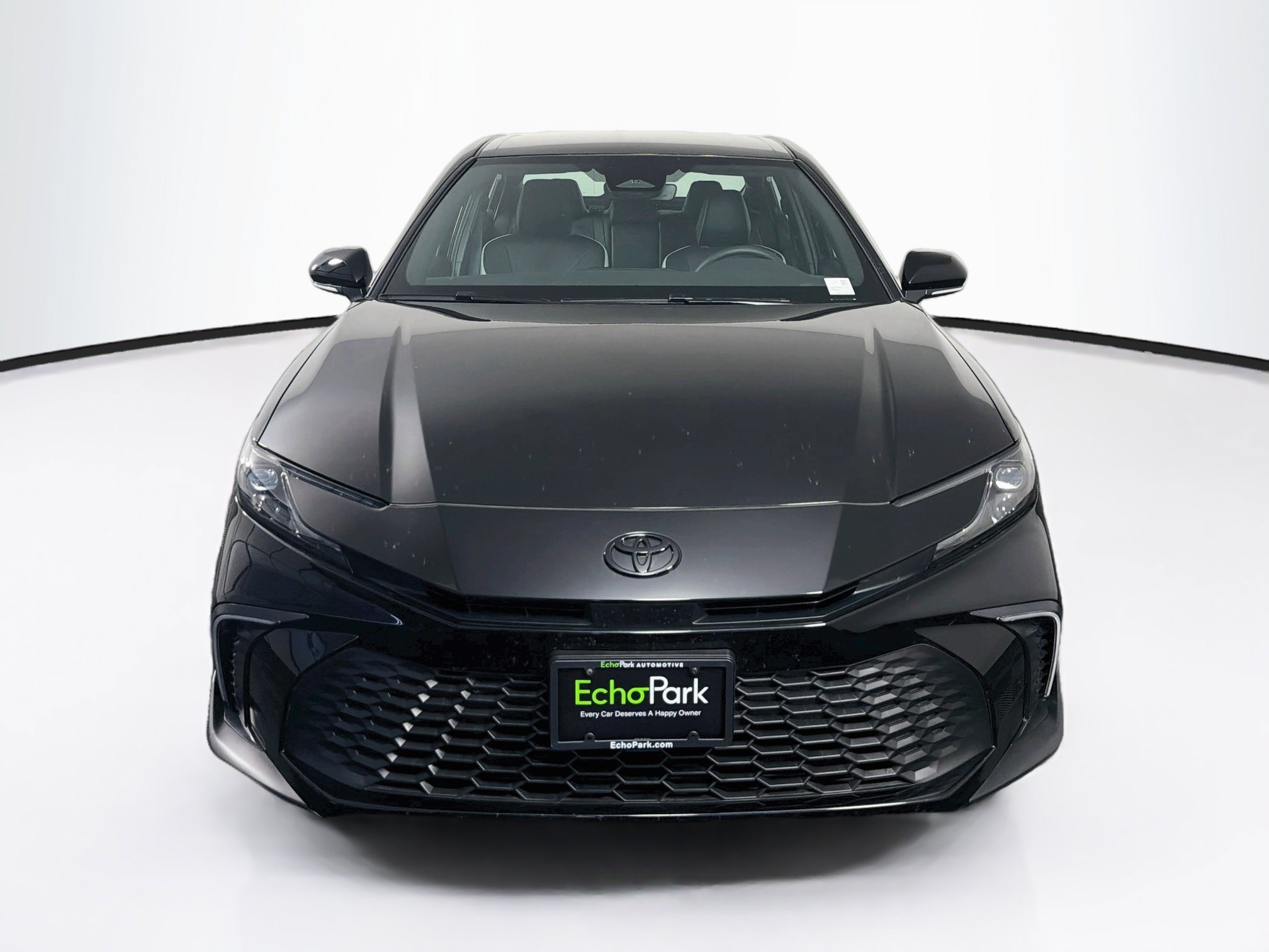 Used 2026 Toyota Camry SE w/ Convenience Package FWD image 2