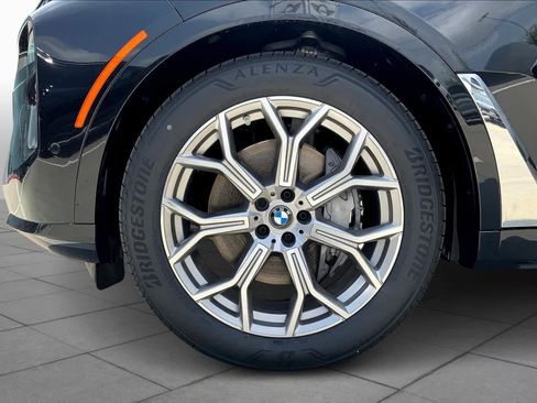 Used 2025 BMW X7 xDrive40i image 11