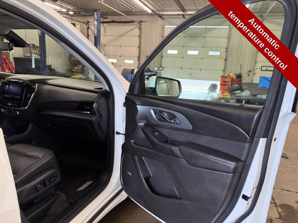Used 2021 Chevrolet Traverse Premier w/ LPO, Floor Liner Package AWD/4WD image 44