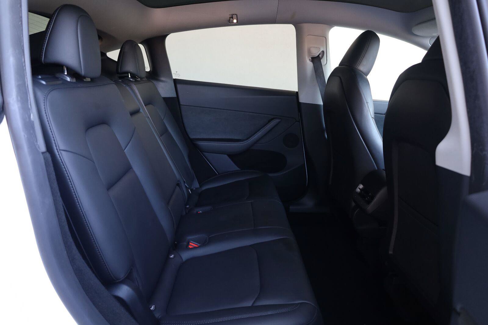 Used 2023 Tesla Model Y Long Range AWD/4WD image 23