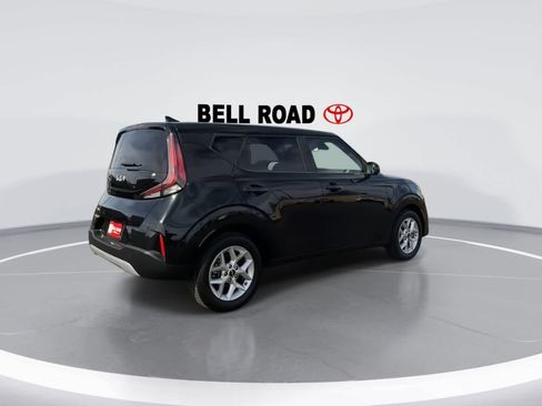 Used 2023 Kia Soul LX w/ LX Technology Package FWD image 8