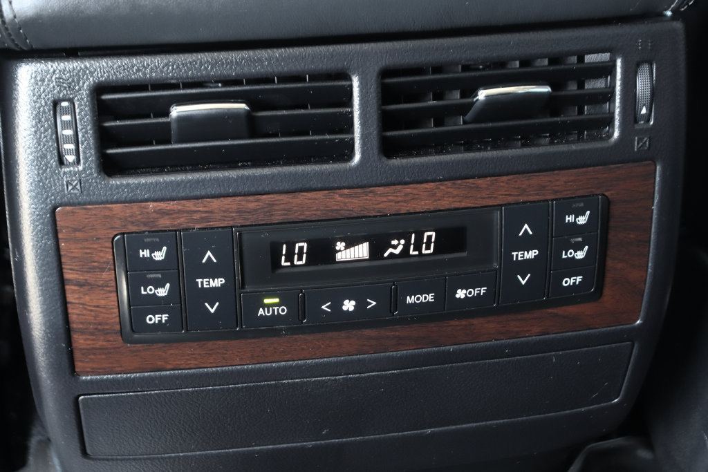 Used 2018 Toyota Land Cruiser AWD/4WD image 41