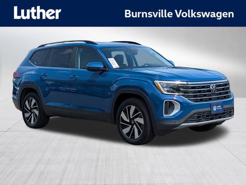 Certified 2026 Volkswagen Atlas SE w/ Panoramic Sunroof Package AWD/4WD image 1