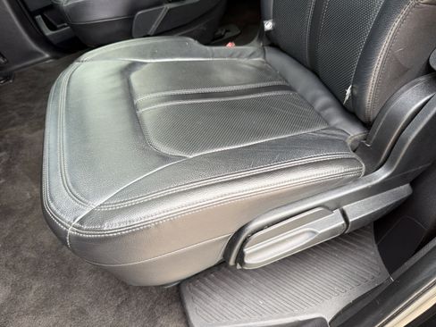 Used 2018 Ford Expedition Limited w/ Equipment Group 301A RWD image 23
