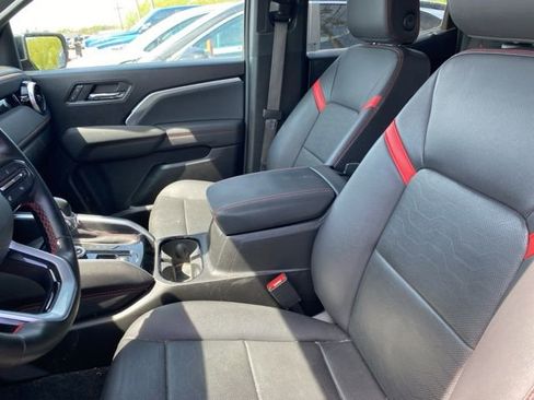 Used 2024 Chevrolet Colorado Z71 w/ Z71 Convenience Package 2 AWD/4WD image 10