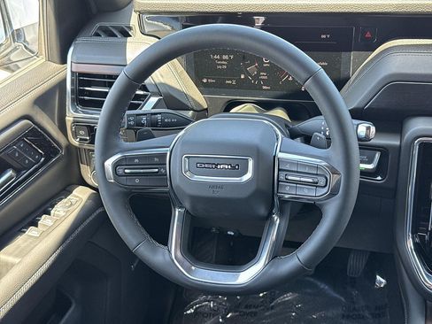 New 2026 GMC Yukon Denali AWD/4WD image 8