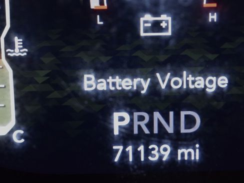 Used 2018 Jeep Wrangler Unlimited Sahara w/ Cold Weather Group image 21