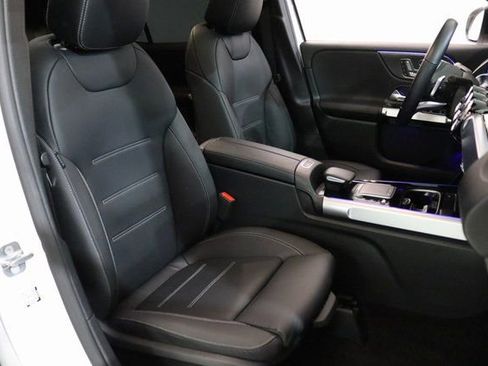 Used 2023 Mercedes-Benz GLB 250 4MATIC image 19