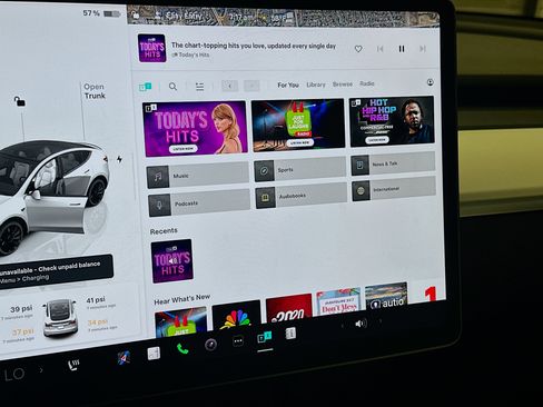 Used 2022 Tesla Model Y Performance AWD/4WD image 21