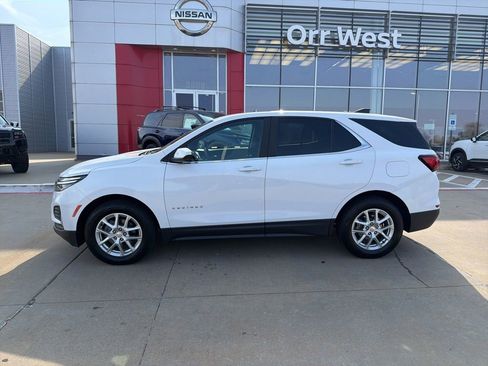 Used 2022 Chevrolet Equinox LT FWD image 2