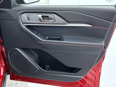 New 2026 Ford Explorer ST-Line w/ ST-Line Street Pack image 16