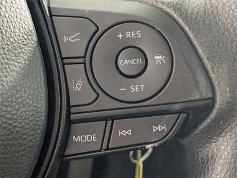 Used 2022 Toyota RAV4 LE image 13