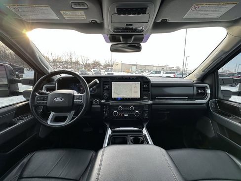 Used 2023 Ford F250 Lariat w/ Lariat Ultimate Package image 9