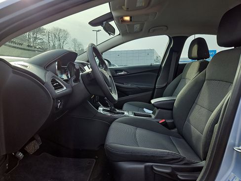Used 2018 Chevrolet Cruze LT image 13
