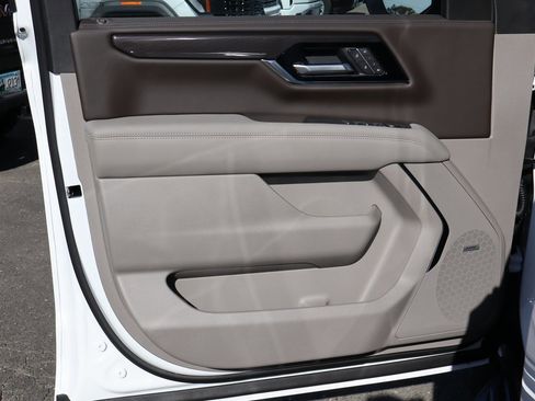 New 2026 GMC Yukon XL Elevation w/ LPO, Floor Liner Package image 11