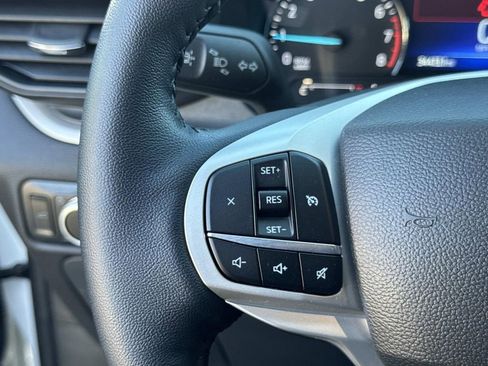 Used 2023 Ford Explorer XLT image 22