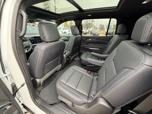 New 2026 Chevrolet Traverse LT image 17