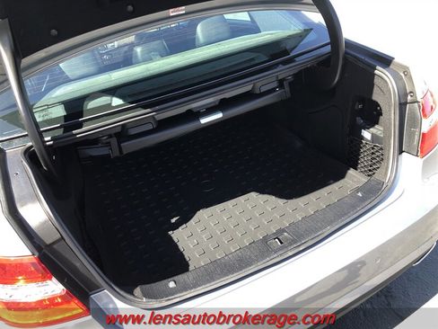 Used 2013 Mercedes-Benz E 350 Sedan image 20