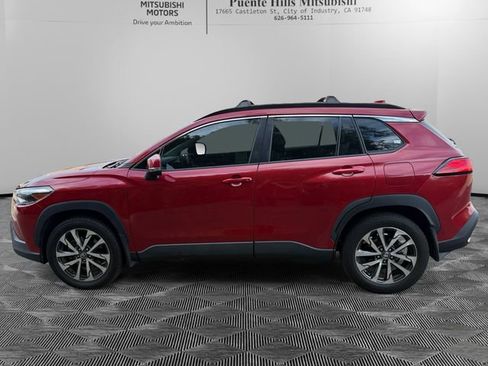 Used 2022 Toyota Corolla Cross XLE w/ Black Badges Package (TMS) image 8