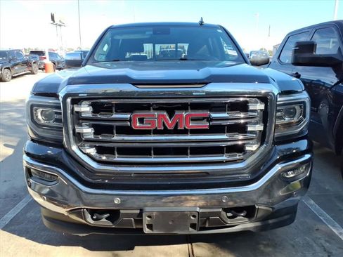 Used 2018 GMC Sierra 1500 SLT image 3