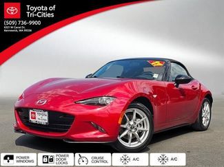 Used 2017 MAZDA MX-5 Miata Sport RWD video 1
