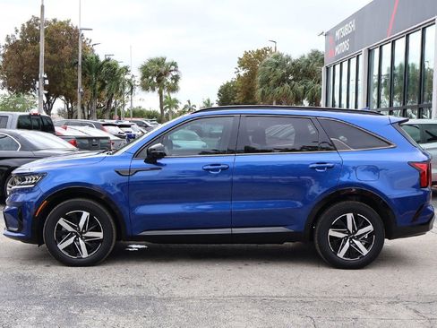 Used 2022 Kia Sorento EX w/ Panoramic Sunroof Package image 18