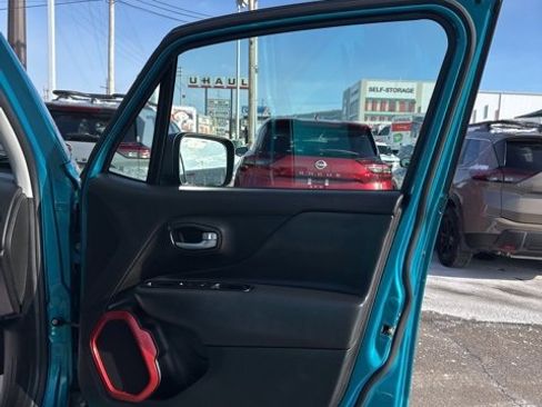 Used 2019 Jeep Renegade Trailhawk image 15