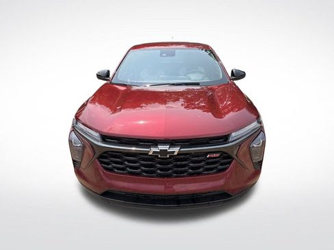Used 2024 Chevrolet Trax RS FWD image 2