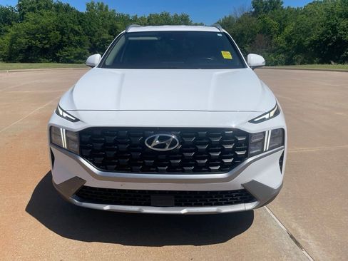 Used 2023 Hyundai Santa Fe SEL FWD image 2