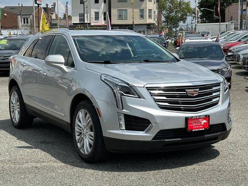 Used 2019 Cadillac XT5 Premium Luxury AWD/4WD image 3