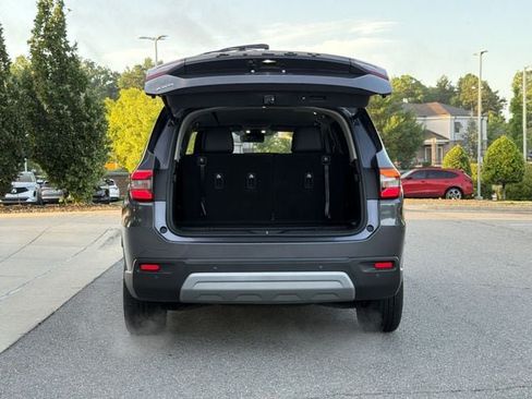 Used 2025 Honda Pilot EX-L image 13