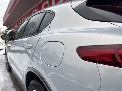 Used 2023 Alfa Romeo Stelvio Ti image 13