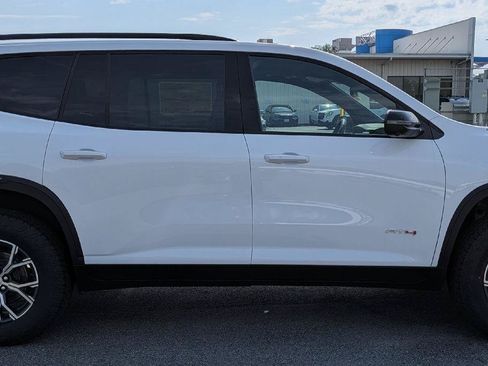 New 2026 GMC Acadia AT4 w/ Luxury Package AWD/4WD image 5