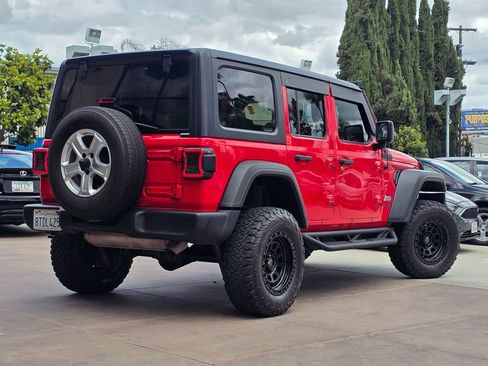 Used 2019 Jeep Wrangler Unlimited Sport S AWD/4WD image 11