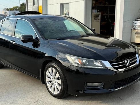 Used 2015 Honda Accord EX-L image 2