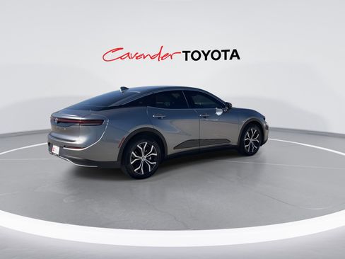 Used 2023 Toyota Crown XLE image 8