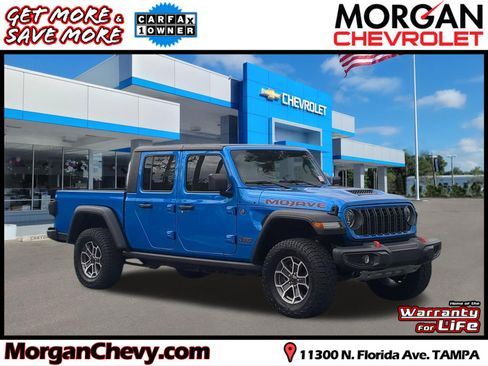Used 2024 Jeep Gladiator Mojave AWD/4WD image 1