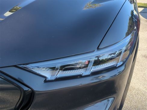 Used 2022 Ford Mustang Mach-E Premium image 10