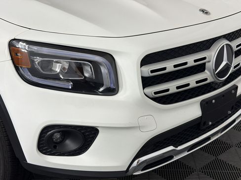 Used 2022 Mercedes-Benz GLB 250 4MATIC image 12
