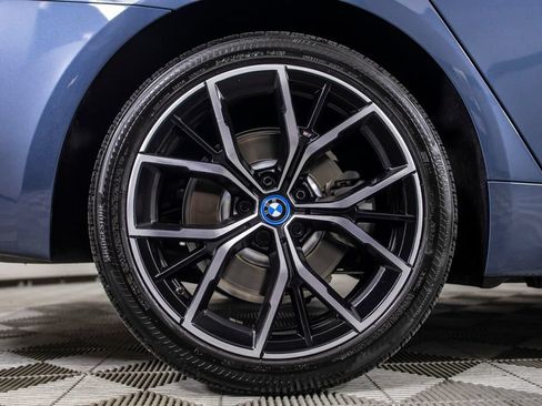 Used 2023 BMW 530e w/ M Sport Package RWD image 40