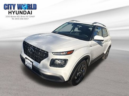 Used 2023 Hyundai Venue SEL FWD image 1
