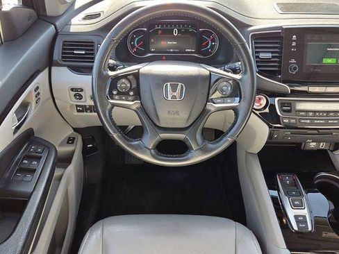 Used 2019 Honda Pilot Touring image 15