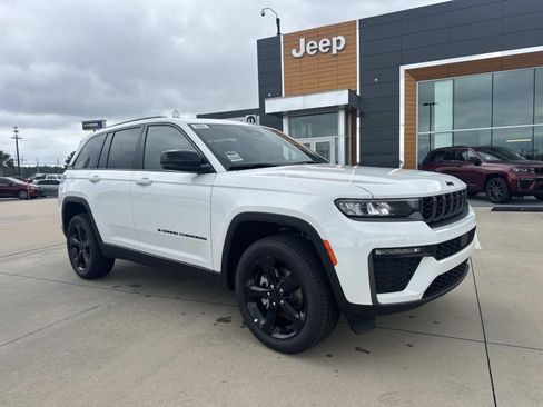 New 2026 Jeep Grand Cherokee Limited w/ Limited Altitude Package RWD image 1