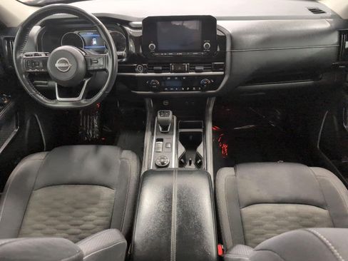 Used 2022 Nissan Pathfinder SV AWD/4WD image 6