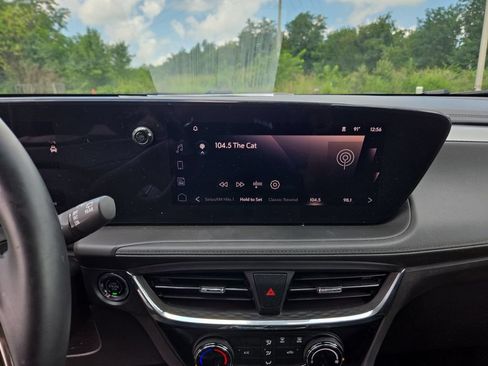 Used 2025 Buick Encore GX Sport Touring FWD image 10