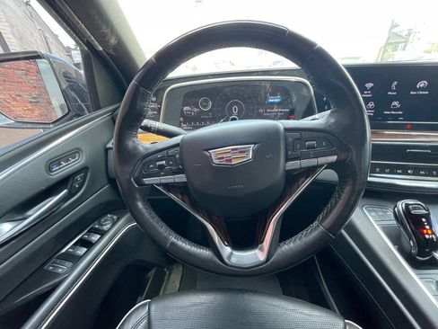 Used 2023 Cadillac Escalade ESV Premium Luxury AWD/4WD image 17